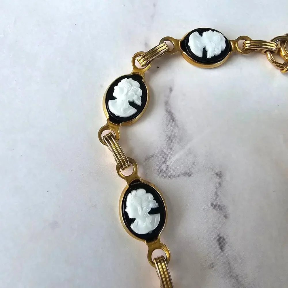 None and/or Unknown vintage black